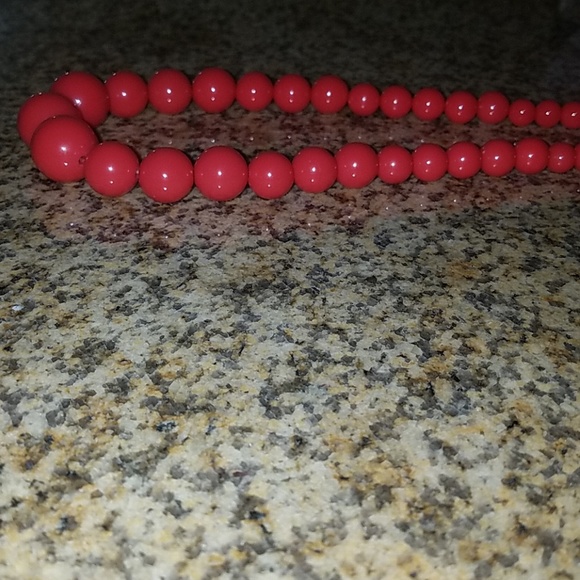 Authentic 1950's Orange Graduating Pearl Bead Necklace w Lobster Claw Closure - Picture 6 of 8